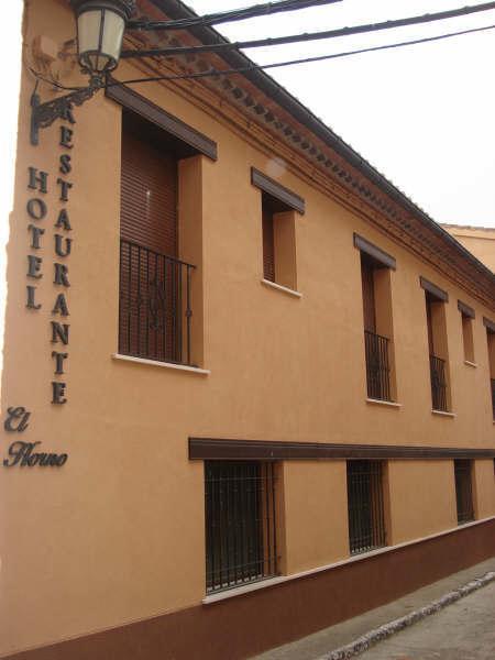 Hotel Restaurante El Horno La Puebla De Valverde Exterior photo