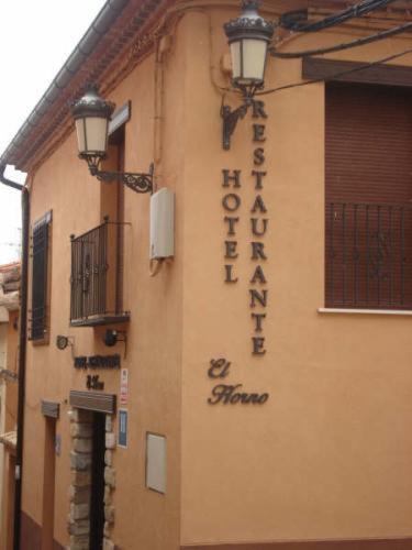 Hotel Restaurante El Horno La Puebla De Valverde Exterior photo